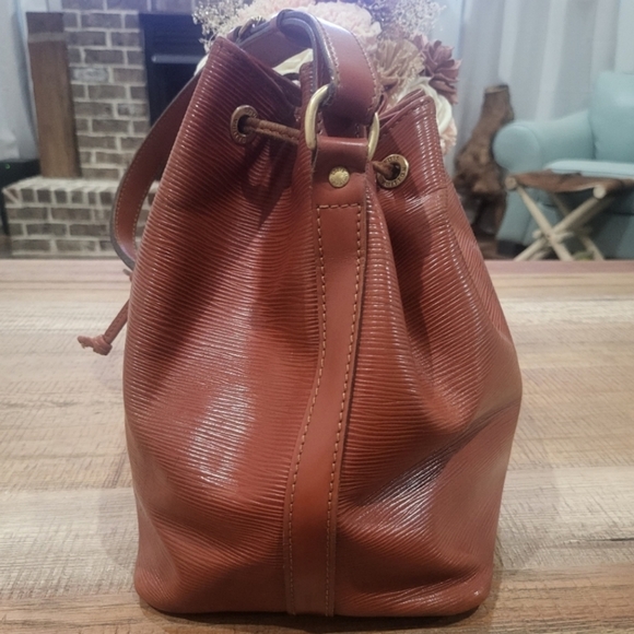 LV Epi Noe bag PM - Picture 4 of 13